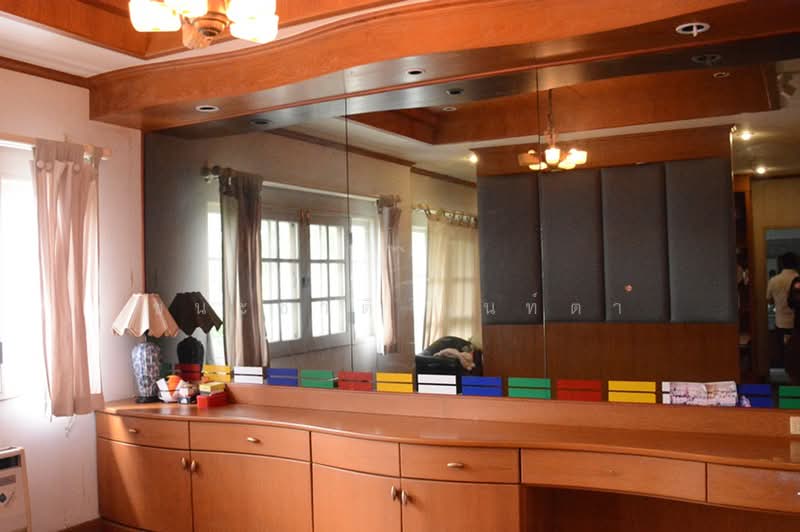 Ladawan Pinklao-Borommaratchachonnani, Bangkok, Borommaratchachonnani Road, Sala Thammasop, Thawi Watthana, Bangkok, 4 Bedrooms, 403 sqm, Single Detached House For Sale, by ชนะชาติ นนท์ตา, 500475840 - DDproperty.com
