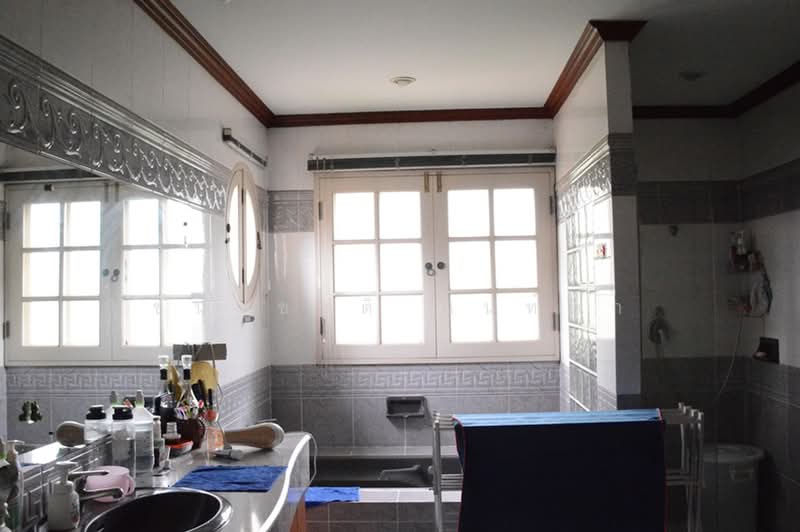 Ladawan Pinklao-Borommaratchachonnani, Bangkok, Borommaratchachonnani Road, Sala Thammasop, Thawi Watthana, Bangkok, 4 Bedrooms, 403 sqm, Single Detached House For Sale, by ชนะชาติ นนท์ตา, 500475840 - DDproperty.com