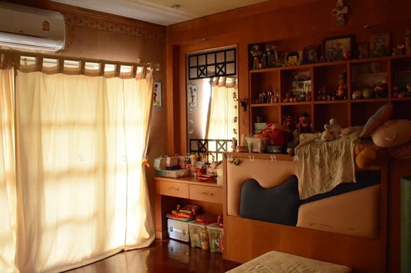 Ladawan Pinklao-Borommaratchachonnani, Bangkok, Borommaratchachonnani Road, Sala Thammasop, Thawi Watthana, Bangkok, 4 Bedrooms, 403 sqm, Single Detached House For Sale, by ชนะชาติ นนท์ตา, 500475840 - DDproperty.com