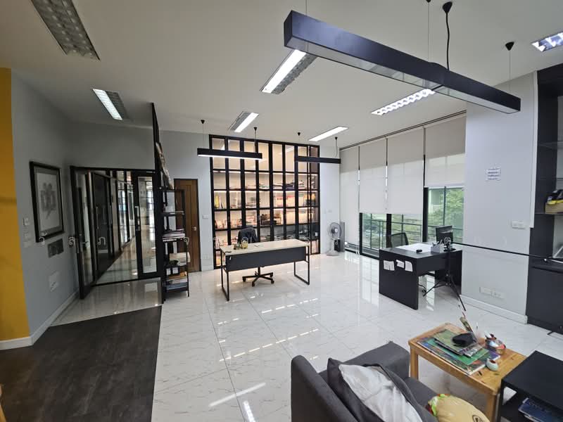 FOR RENT: 2-Rai Commercial Property with Office Building, Staff Dormitory & Facilities – Phutthamont, Bangkok, Bang Ra Mat, Taling Chan, Bangkok, , 1,500 sqm, Office Space For Rent, by Wanlapa Charoonthum, 500475871 - DDproperty.com