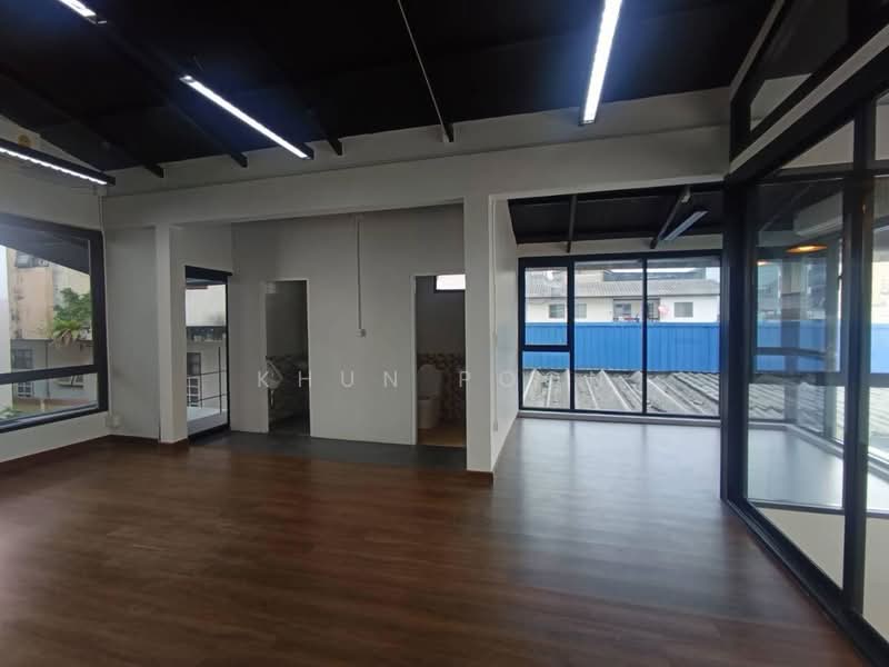 Standalone Office Building for Rent – Ladprao 64 | Parking for 10+ Cars (SPSSR352), Bangkok, ลาดพร้าว 64, Wang Thonglang, Bangkok, , 361 sqm, Office Space For Rent, by Khun Poon, 500475890 - DDproperty.com