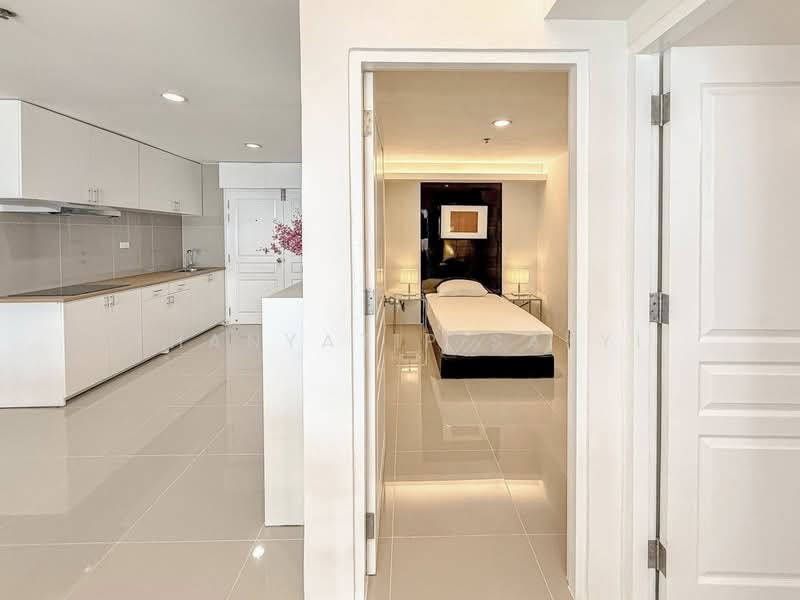 The Waterford Diamond Tower Sukhumvit, Bangkok, 758/18 Soi Sukhumvit 30/1, Sukhumvit Road, Khlong Toei, Bangkok, 4 Bedrooms, 186 sqm, Condo For Rent, by Thanyatip Saeyi, 500475900 - DDproperty.com