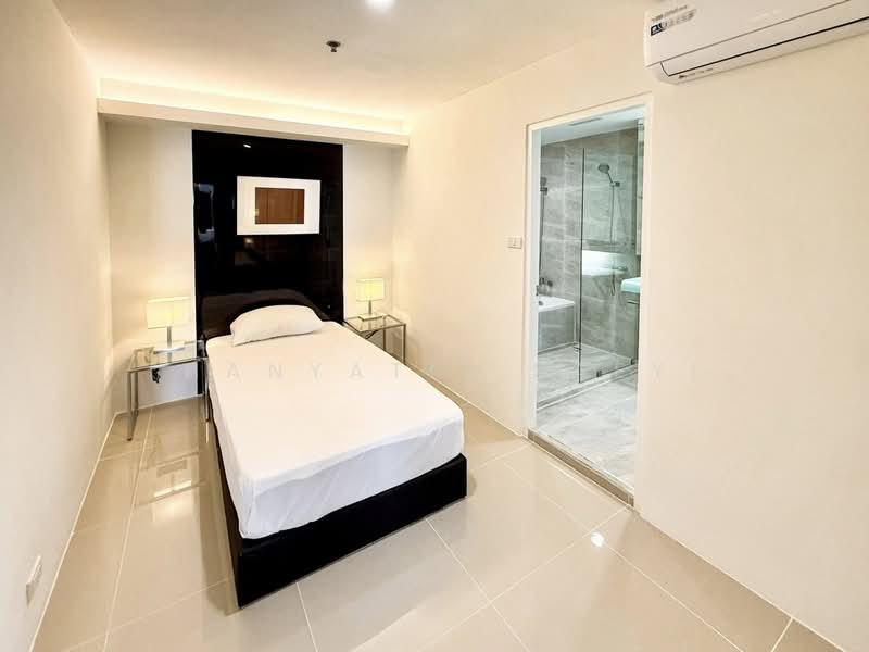 The Waterford Diamond Tower Sukhumvit, Bangkok, 758/18 Soi Sukhumvit 30/1, Sukhumvit Road, Khlong Toei, Bangkok, 4 Bedrooms, 186 sqm, Condo For Rent, by Thanyatip Saeyi, 500475900 - DDproperty.com