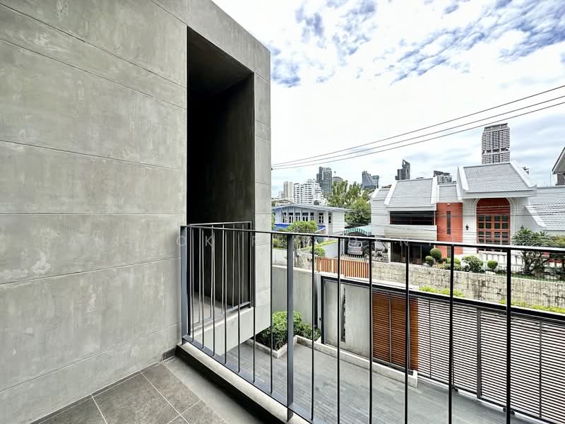 Vana Residence Sukhumvit 26 : วนา เรสซิเดนซ์ สุขุมวิท 26, กรุงเทพ, 38 ซอย อรรถกวี 1 ถนนสุขุมวิท 26, คลองตัน, คลองเตย, กรุงเทพ, 100 ตร.ม., อพาร์ทเมนท์ ให้เช่า, โดย Bangkok Residential, 500475903 - DDproperty.com