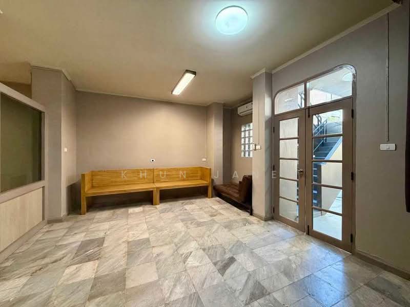 Townhouse for Rent Near BTS Phra Khanong (SPSJP579), Bangkok, สุขุมวิท, Phra Kanong, Khlong Toei, Bangkok, 4 Bedrooms, 240 sqm, Townhouse For Rent, by Khun Jane, 500475909 - DDproperty.com