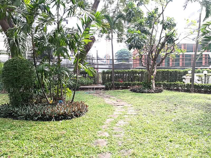 Le Raffine Sukhumvit 24, Bangkok, Soi Sukhumvit 24, Khong Tan, Khlong Toei, Bangkok, 4 Bedrooms, 370 sqm, Condo For Rent, by Bangkok House Living, 500475924 - DDproperty.com