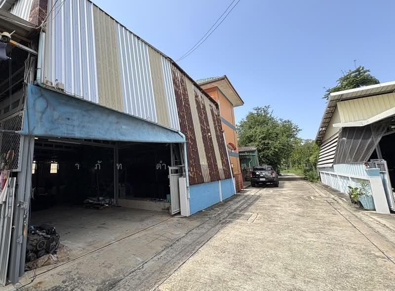ขายที่ดินพร้อมสิ่งปลูกสร้าง (โกดังเก็บของ) 55 ตร.ว. บางกร่าง นนทบุรี, Nonthaburi, Bang Krang, Muang Nonthaburi, Nonthaburi, , 220 sqm, Land For Sale, by คฑาภัท ดำรงเตชานนท์, 500475926 - DDproperty.com