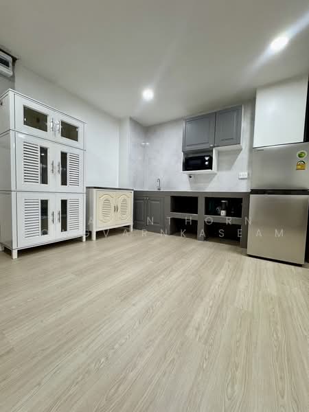 Sriwara Garden Condominium : ศรีวราการ์เด้น คอนโดมิเนียม, กรุงเทพ, 1205 ซอย ทาวน์อินทาวน์, วังทองหลาง, กรุงเทพ, 80 ตร.ม., คอนโด ให้เช่า, โดย Thananthorn Wongvarnkaseam, 500475929 - DDproperty.com