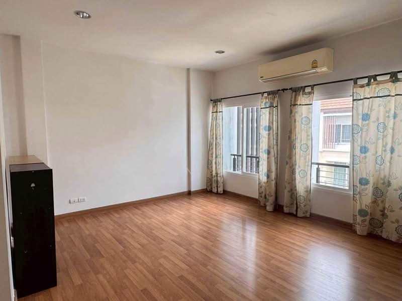 Baan Klang Muang Urbanion Rama 9-Ladprao, Bangkok, Soi Ladprao 84, Ladprao Road, Wang Thonglang, Bangkok, 2 Bedrooms, 180 sqm, Townhouse For Rent, by Khun EVE, 500475932 - DDproperty.com