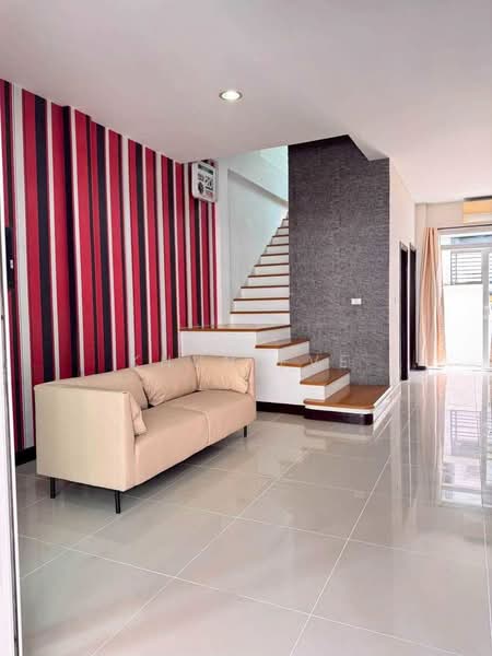 Baan Klang Muang Urbanion Rama 9-Ladprao : บ้านกลางเมือง เออร์บาเนี่ยน พระราม 9-ลาดพร้าว, กรุงเทพ, ซอยลาดพร้าว 84 ถนนลาดพร้าว, วังทองหลาง, กรุงเทพ, 180 ตร.ม., ทาวน์เฮ้าส์ ให้เช่า, โดย Khun EVE, 500475932 - DDproperty.com