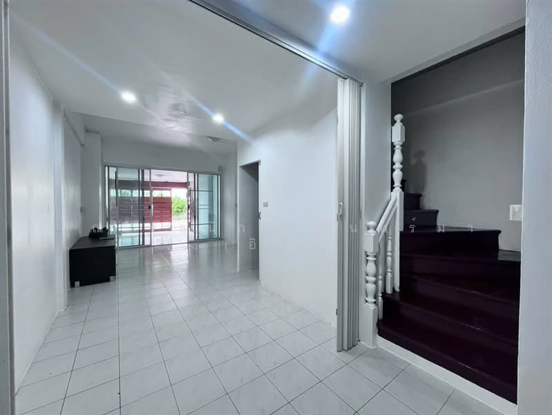 Evergreen Ville Bangna-Trad, Bangkok, 561 Bang Na-Trat 46, Bang Na, Bangkok, 3 Bedrooms, 110 sqm, Townhouse For Sale, by คุณ รัชนีกร จันทร์มา (อิม), 500475933 - DDproperty.com