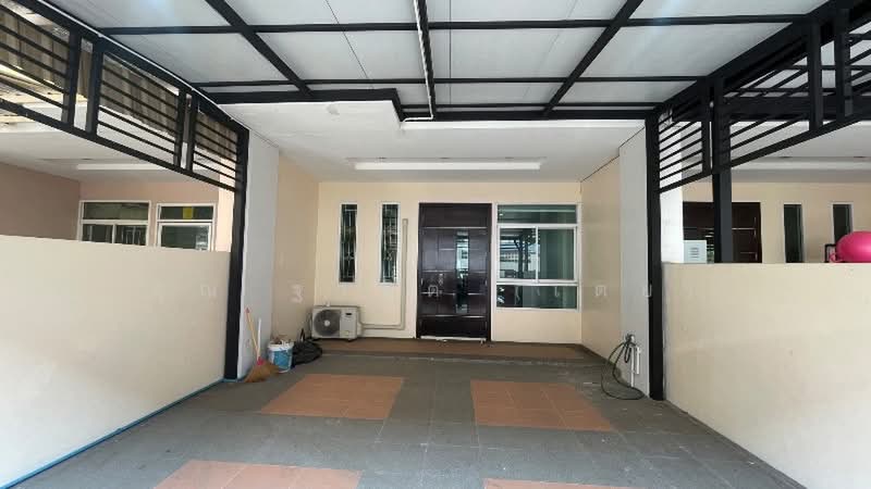 The British Sathorn-Kallaprapruk : เดอะ บริติช สาทร-กัลปพฤกษ์, กรุงเทพ, ถนนกัลปพฤกษ์ ฝั่งขาเข้า, บางหว้า, ภาษีเจริญ, กรุงเทพ, 220 ตร.ม., ตึกแถว-อาคารพาณิชย์ ขาย, โดย คุณ ฐานิต (เตย), 500475934 - DDproperty.com