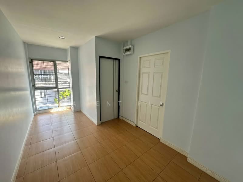 Home Office for Rent, Ladprao Soi 80, Company Registration Possible (SPSAD4119), Bangkok, Wang Thonglang, Bangkok, 3 Bedrooms, 300 sqm, Townhouse For Rent, by Agent Pla, 500475936 - DDproperty.com