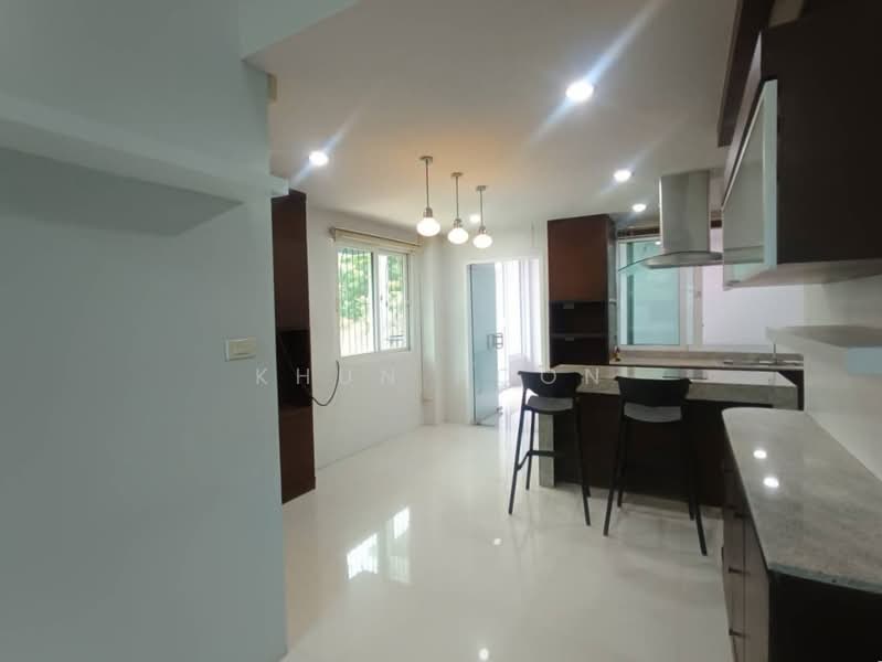 Home Office for Rent – Town in Town | Private Parking for 15+ Cars (SPSSR353), Bangkok, ศรีวรา, Phlapphla, Wang Thonglang, Bangkok, , 820 sqm, Shophouse For Rent, by Khun Poon, 500475959 - DDproperty.com