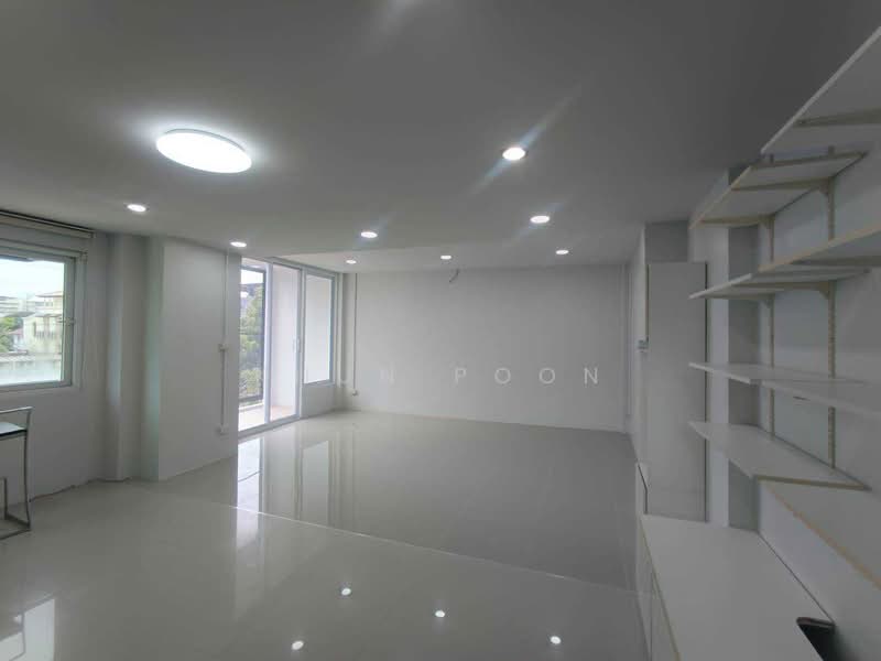 Home Office for Rent – Town in Town | Private Parking for 15+ Cars (SPSSR353), Bangkok, ศรีวรา, Phlapphla, Wang Thonglang, Bangkok, , 820 sqm, Shophouse For Rent, by Khun Poon, 500475959 - DDproperty.com