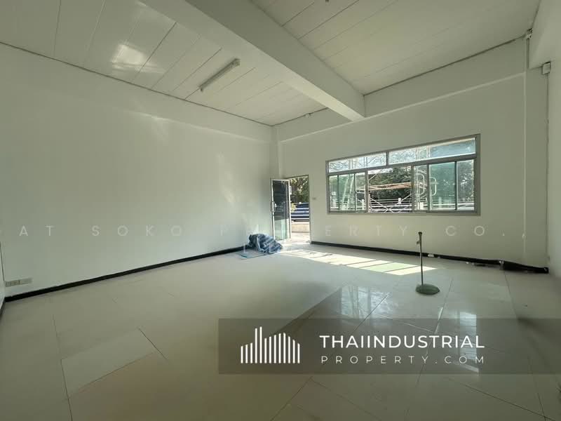 Factory or Warehouse 648 sqm for RENT at Phraeksa, Mueang Samut Prakan, Samut Prakan (AT2100R), Samut Prakan, Phraeksa, Muang Samut Prakarn, Samut Prakan, , 648 sqm, Warehouse/Factory For Rent, by AT SOKO PROPERTY CO., LTD, 500475996 - DDproperty.com