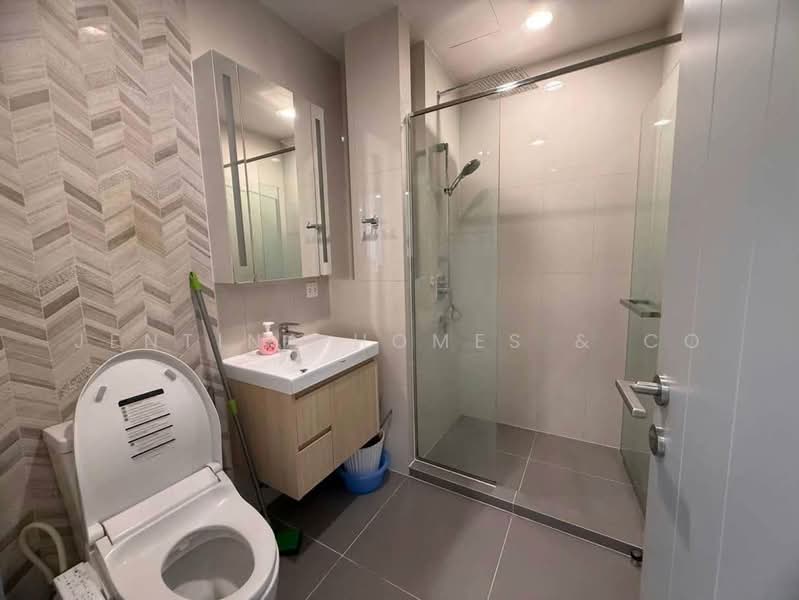 Oka Haus Sukhumvit 36, Bangkok, 3399 Rama 4 Road, Khong Tan, Khlong Toei, Bangkok, 2 Bedrooms, 70 sqm, Condo For Rent, by Jentina Homes & Co, 500475999 - DDproperty.com