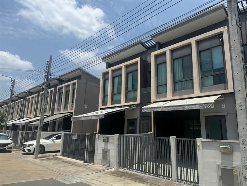 Pleno Sukhumvit-Bangna : ทาวน์โฮม พลีโน่ สุขุมวิท-บางนา, สมุทรปราการ, ถนนบัวนครินทร์, บางแก้ว, บางพลี, สมุทรปราการ, 110 ตร.ม., ทาวน์เฮ้าส์ ขาย, โดย คุณ กัญพิชา ชูกลิ่น (ฝ้าย), 500476000 - DDproperty.com
