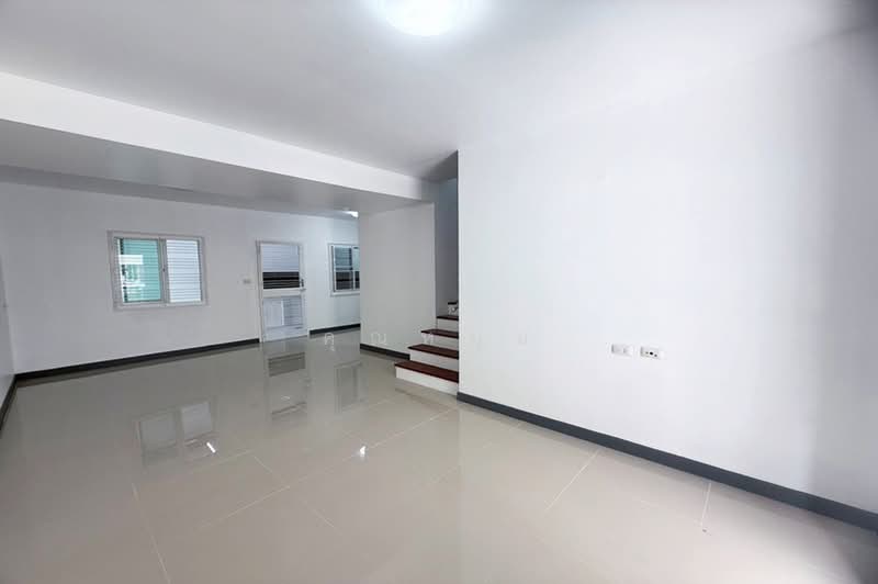 Lio Bliss Kanchanaphisek – Chaiyapruk, Nonthaburi, Soi Ban Kluai-Sai Noi, Bang Rak Pattana, Bang Bua Thong, Nonthaburi, 3 Bedrooms, 120 sqm, Townhouse For Sale, by คุณหนุ่ม, 500476018 - DDproperty.com