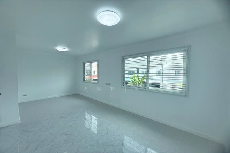 Lio Bliss Kanchanaphisek – Chaiyapruk, Nonthaburi, Soi Ban Kluai-Sai Noi, Bang Rak Pattana, Bang Bua Thong, Nonthaburi, 3 Bedrooms, 120 sqm, Townhouse For Sale, by คุณหนุ่ม, 500476018 - DDproperty.com