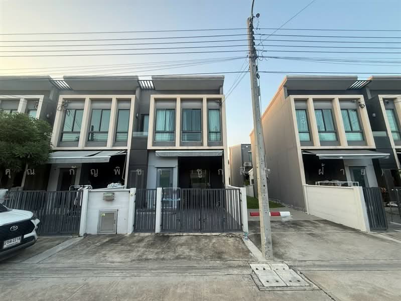 Pleno Sukhumvit-Bangna : ทาวน์โฮม พลีโน่ สุขุมวิท-บางนา, สมุทรปราการ, ถนนบัวนครินทร์, บางแก้ว, บางพลี, สมุทรปราการ, 90 ตร.ม., ทาวน์เฮ้าส์ ขาย, โดย คุณ กัญพิชา ชูกลิ่น (ฝ้าย), 500476028 - DDproperty.com