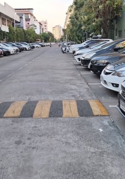 Lumpini Condo Town Bodindecha Ramkhamhaeng, Bangkok, Soi Ramkhamhaeng 43/1, Phlapphla, Wang Thonglang, Bangkok, 1 Bedroom, 28 sqm, Condo For Sale, by Netsanthiah Ai, 500476058 - DDproperty.com