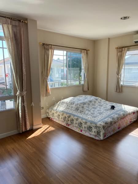 Nantawan Sathorn-Ratchaphruk, Bangkok, Soi Mooban Nanthawan, Bang Waek, Phasi Charoen, Bangkok, 3 Bedrooms, 256 sqm, Single Detached House For Rent, by Fazwaz (Thailand) Co., Ltd., 500476129 - DDproperty.com
