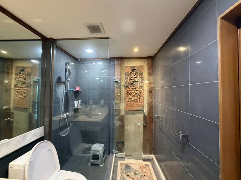 D.S. Tower 2 Sukhumvit 39, Bangkok, Soi Sukhumvit 39, Khlong Tan Nua, Watthana, Bangkok, 2 Bedrooms, 138 sqm, Condo For Sale, by Waryu At, 500476143 - DDproperty.com