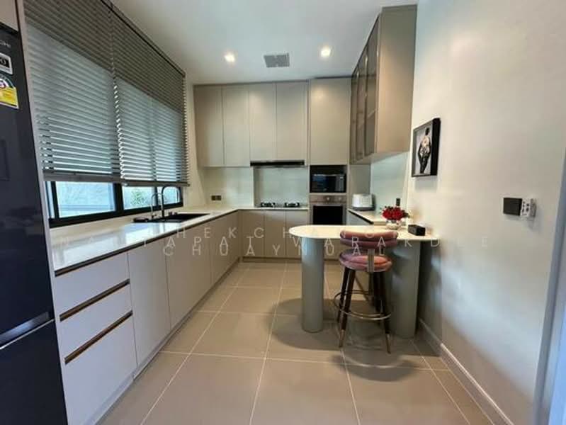 Grand Bangkok Boulevard Krungthepkritha, Bangkok, Srinakarin-Romklao Road, Khlong Sam Prawet, Lat Krabang, Bangkok, 5 Bedrooms, 604 sqm, Single Detached House For Sale, by Nantapat Warakdee, 500476182 - DDproperty.com