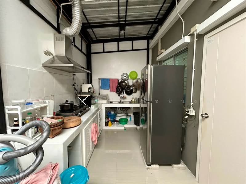 Pruksa Ville 92 Onnut-Suvarnabhumi : พฤกษาวิลล์ 92 อ่อนนุช-สุวรรณภูมิ, สมุทรปราการ, ซ.ลาดกระบัง 14/1 ถ.ลาดกระบัง, ราชาเทวะ, บางพลี, สมุทรปราการ, 100 ตร.ม., ทาวน์เฮ้าส์ ขาย, โดย คุณ ชลธิชา ไชยวงค์ (ไอซ์), 500476188 - DDproperty.com