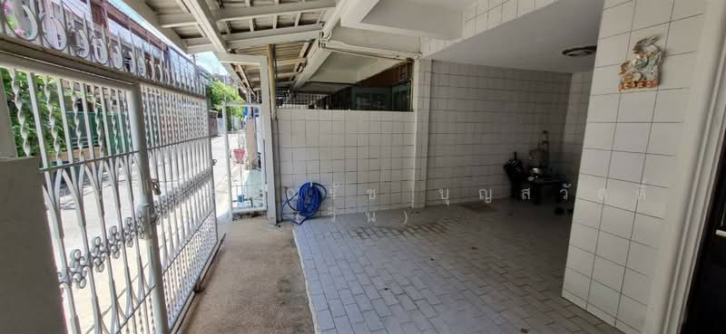 ทาวน์เฮ้าส์ 2 ชั้น 25 ตร.ว. ใกล้ศาลอาญารัชดา ซอยลาดพร้าว23,35, Bangkok, ถนนรัชดาภิเษก, Chan Kasem, Chatuchak, Bangkok, 4 Bedrooms, 120 sqm, Townhouse For Sale, by คุณ วรรณรัช บุญสวัสดิ์ (วิน), 500476230 - DDproperty.com