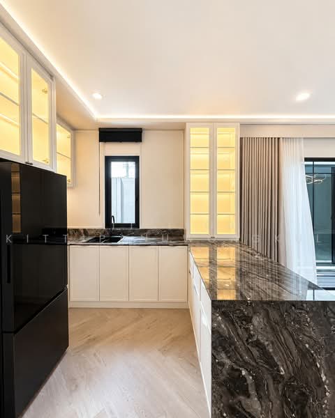 Setthasiri Wongwaen-Chatuchot, Bangkok, 1353 Sam Wa Tawan Tok, Sam Wa Tawan Tok, Khlong Sam Wa, Bangkok, 4 Bedrooms, 340 sqm, Single Detached House For Sale, by Kittipob Kittipanuwongkul, 500476253 - DDproperty.com