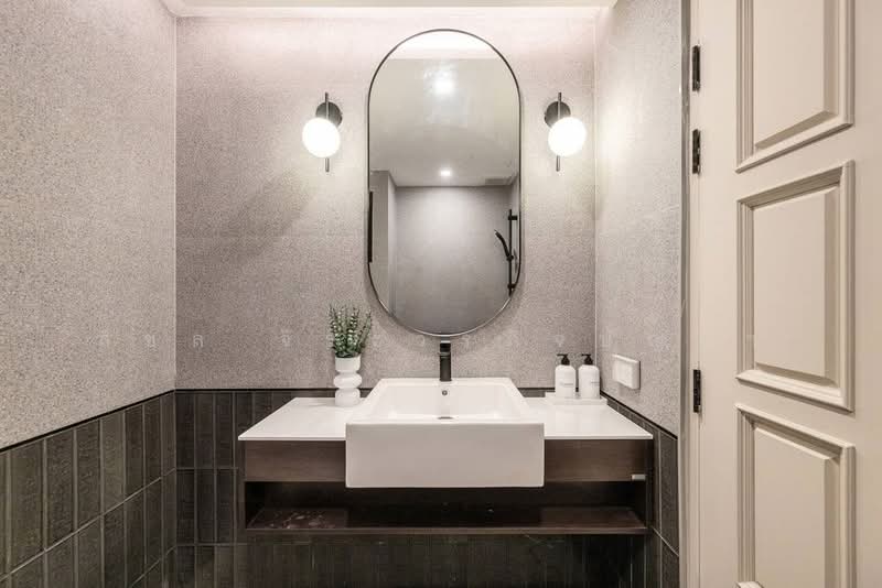 Fifty Fifth Tower, Bangkok, 84 Soi Sukhumvit 55, Sukhumvit Road, Khlong Tan Nua, Watthana, Bangkok, 4 Bedrooms, 165 sqm, Condo For Sale, by Sichon Jiraworakitbancha, 500476267 - DDproperty.com