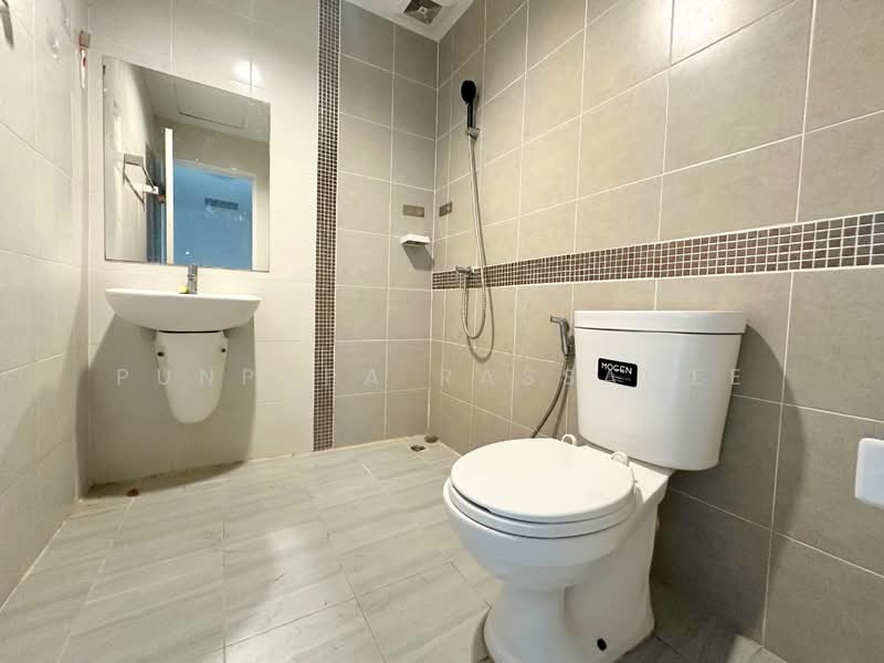 Lalin Town Lio Rangsit-Klong 2, Pathum Thani, Soi Rangsit-Nakhon Nayok 31, Rangsit-Nakhon Nayok Road, Khlong Song, Khlong Luang, Pathum Thani, 4 Bedrooms, 130 sqm, Townhouse For Sale, by Punpapa Rassamee, 500476362 - DDproperty.com