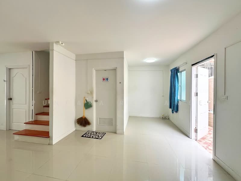 Lalin Town Lio Rangsit-Klong 2, Pathum Thani, Soi Rangsit-Nakhon Nayok 31, Rangsit-Nakhon Nayok Road, Khlong Song, Khlong Luang, Pathum Thani, 4 Bedrooms, 130 sqm, Townhouse For Sale, by Punpapa Rassamee, 500476362 - DDproperty.com