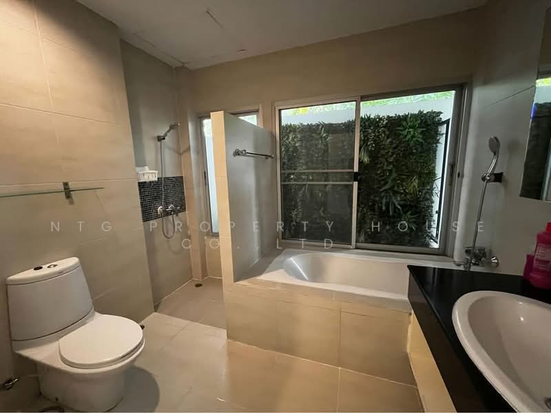 Private Nirvana Ladprao, Bangkok, Pradit Manutham Road, Khlong Chan, Bang Kapi, Bangkok, 4 Bedrooms, 336 sqm, Single Detached House For Rent, by NTG Property House Co.,Ltd., 500476369 - DDproperty.com