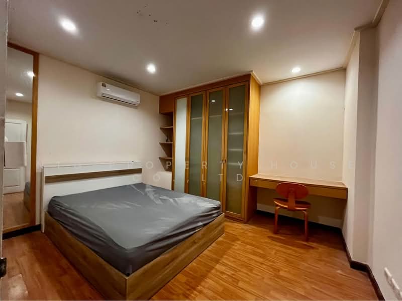 Private Nirvana Ladprao, Bangkok, Pradit Manutham Road, Khlong Chan, Bang Kapi, Bangkok, 4 Bedrooms, 336 sqm, Single Detached House For Rent, by NTG Property House Co.,Ltd., 500476369 - DDproperty.com