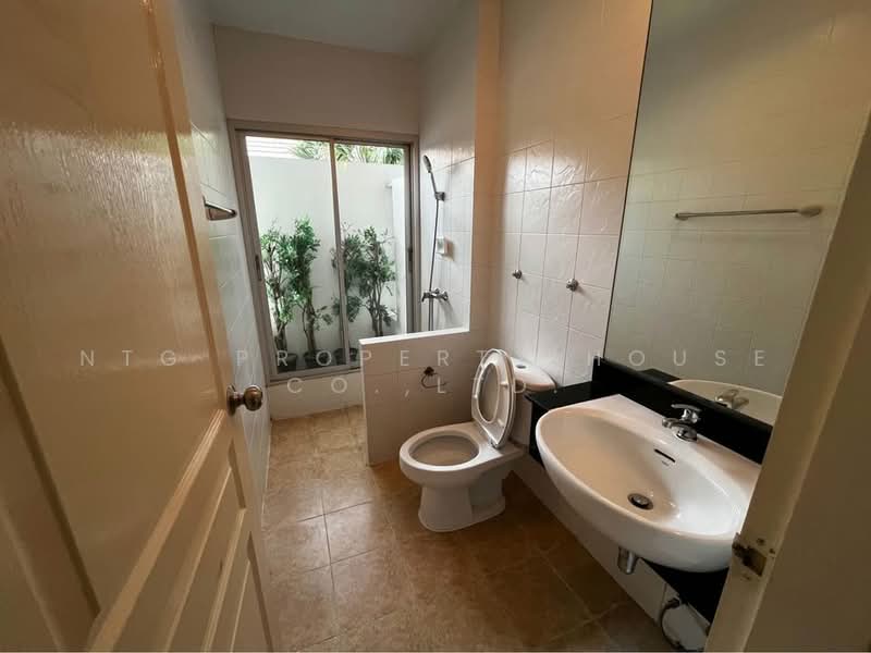 Private Nirvana Ladprao, Bangkok, Pradit Manutham Road, Khlong Chan, Bang Kapi, Bangkok, 4 Bedrooms, 336 sqm, Single Detached House For Rent, by NTG Property House Co.,Ltd., 500476369 - DDproperty.com