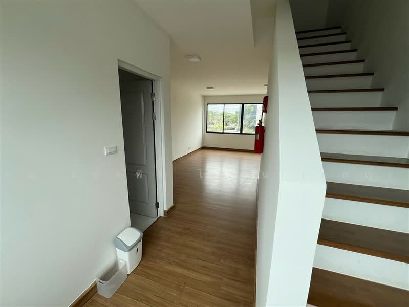 ดิสทริค รามอินทรา-จตุโชติ (District Ramintra-Chatuchot), กรุงเทพ, ถนนเลียบวงแหวนกาญจนาภิเษก, สามวาตะวันตก, คลองสามวา, กรุงเทพ, 130 ตร.ม., ตึกแถว-อาคารพาณิชย์ ขาย, โดย คุณ แป้งพิม ไซรัน (มุกญ์), 500476380 - DDproperty.com