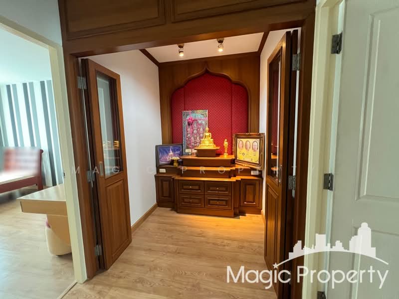 Baan Klang Krung Sathorn-Narathiwas, Bangkok, 599 Nonsi Road, Chong Nonsi, Yan Nawa, Bangkok, 5 Bedrooms, 277 sqm, Townhouse For Sale, by Magic Property, 500476387 - DDproperty.com