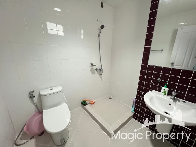 Baan Klang Krung Sathorn-Narathiwas, Bangkok, 599 Nonsi Road, Chong Nonsi, Yan Nawa, Bangkok, 5 Bedrooms, 277 sqm, Townhouse For Sale, by Magic Property, 500476387 - DDproperty.com