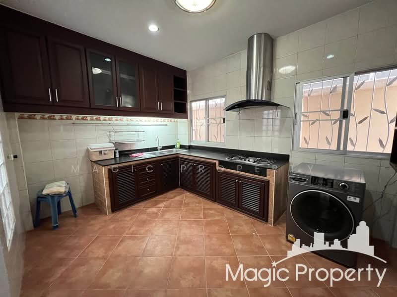 Baan Klang Krung Sathorn-Narathiwas, Bangkok, 599 Nonsi Road, Chong Nonsi, Yan Nawa, Bangkok, 5 Bedrooms, 277 sqm, Townhouse For Sale, by Magic Property, 500476387 - DDproperty.com