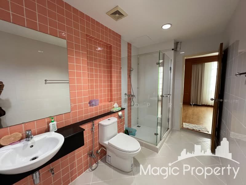 Baan Klang Krung Sathorn-Narathiwas, Bangkok, 599 Nonsi Road, Chong Nonsi, Yan Nawa, Bangkok, 5 Bedrooms, 277 sqm, Townhouse For Sale, by Magic Property, 500476387 - DDproperty.com