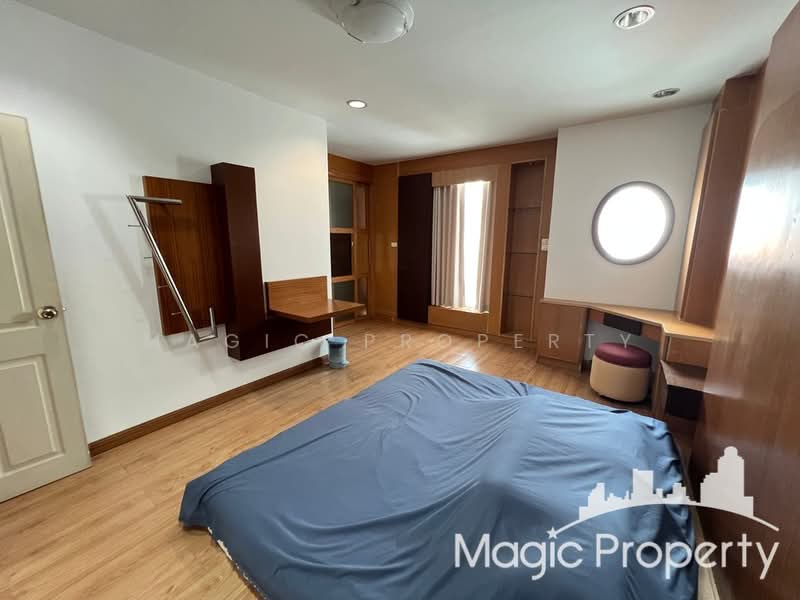 Baan Klang Krung Sathorn-Narathiwas, Bangkok, 599 Nonsi Road, Chong Nonsi, Yan Nawa, Bangkok, 5 Bedrooms, 277 sqm, Townhouse For Sale, by Magic Property, 500476387 - DDproperty.com
