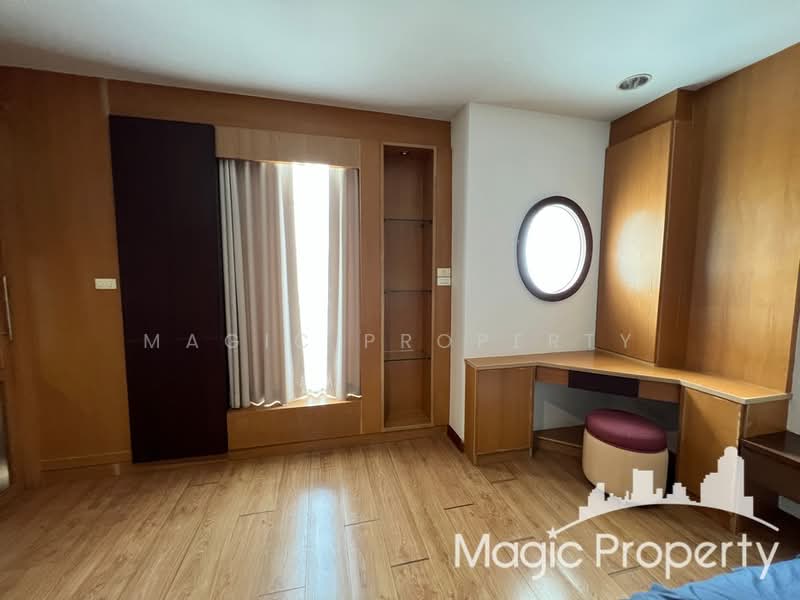 Baan Klang Krung Sathorn-Narathiwas, Bangkok, 599 Nonsi Road, Chong Nonsi, Yan Nawa, Bangkok, 5 Bedrooms, 277 sqm, Townhouse For Sale, by Magic Property, 500476387 - DDproperty.com