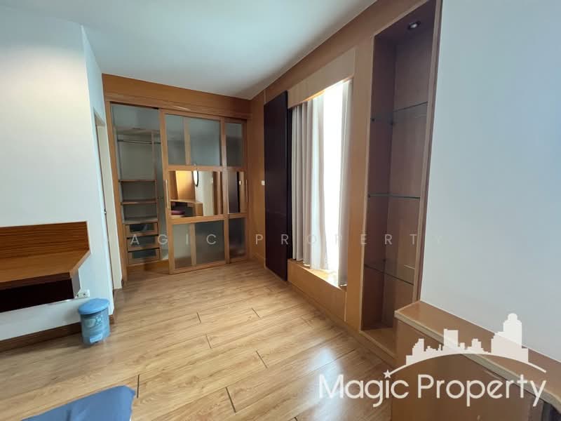Baan Klang Krung Sathorn-Narathiwas, Bangkok, 599 Nonsi Road, Chong Nonsi, Yan Nawa, Bangkok, 5 Bedrooms, 277 sqm, Townhouse For Sale, by Magic Property, 500476387 - DDproperty.com
