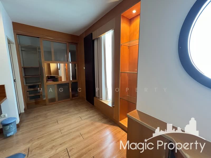 Baan Klang Krung Sathorn-Narathiwas, Bangkok, 599 Nonsi Road, Chong Nonsi, Yan Nawa, Bangkok, 5 Bedrooms, 277 sqm, Townhouse For Sale, by Magic Property, 500476387 - DDproperty.com