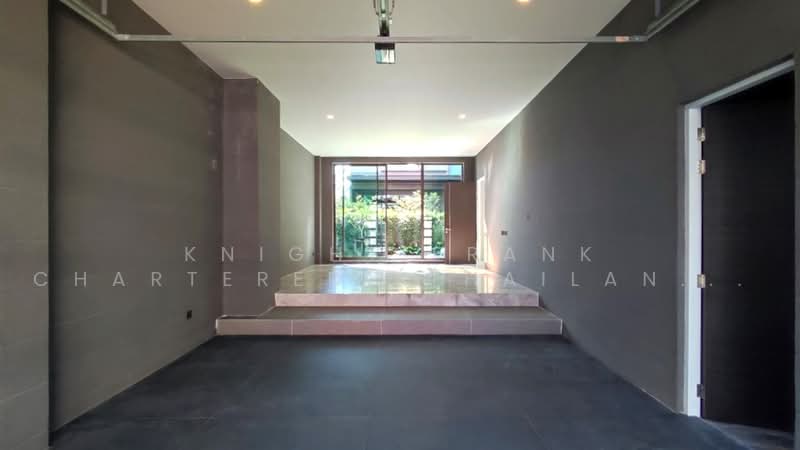 95E1 (Ninety-Five East One), Bangkok, 95 Soi Yothin Phattana 3, Khlong Chan, Bang Kapi, Bangkok, 4 Bedrooms, 842 sqm, Single Detached House For Sale, by Knight Frank Chartered (Thailand) Co.,Ltd, 500476402 - DDproperty.com