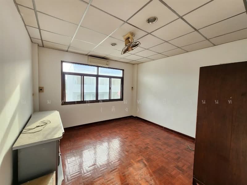 อาคารพาณิชย์ 3.5 ชั้น 16 ตร.ว. ใกล้ MRTสถานีภาษีเจริญ ซอยเพชรเกษม50/3, Bangkok, ถนนเพชรเกษม, Bang Wa, Phasi Charoen, Bangkok, , 160 sqm, Shophouse For Sale, by คุณ มหากุล มหาปิยานนท์ (คิง), 500476414 - DDproperty.com