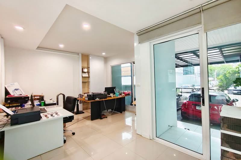 D One Onnut-Srinakarin, Bangkok, Onnut Road (Sukhumvit 77), Prawet, Bangkok, 4 Bedrooms, 230 sqm, Townhouse For Sale, by คุณโบว์, 500476422 - DDproperty.com